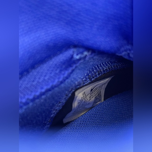 Nike Vapor Edge Pro 2 “Game Royal Blue”
- Size: 10.5 Men. - Picture 8 of 8